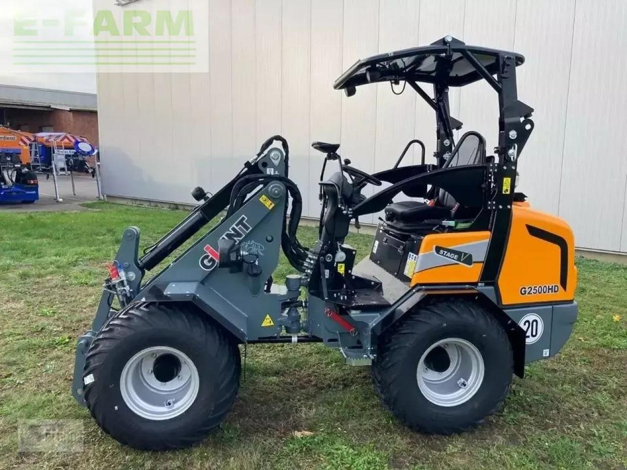 Giant g2500 hd - Mini pelle: photos 1 Giant g2500 hd - Mini pelle: photos 1