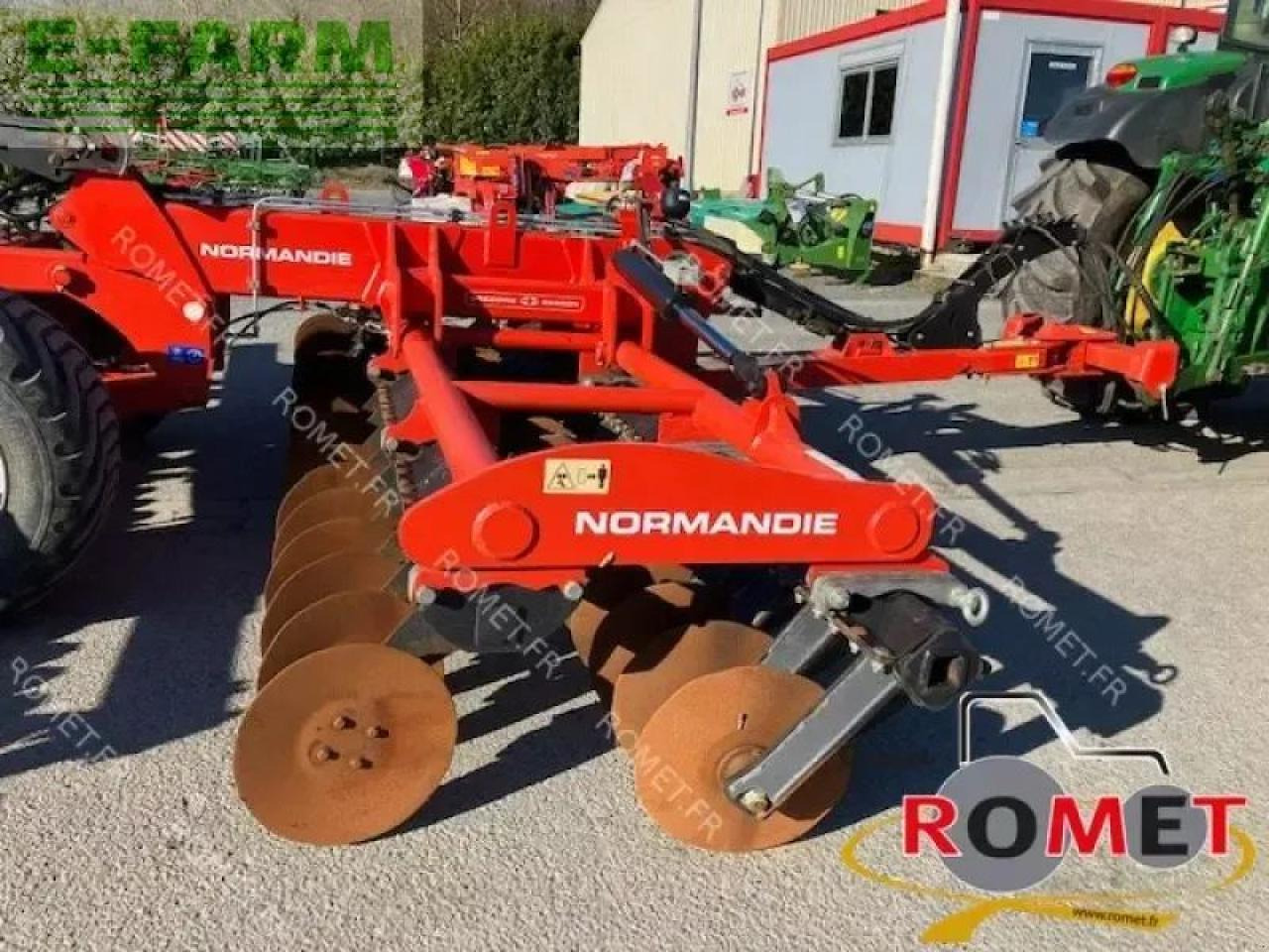 Gregoire Besson normandie - Bineuse: photos 4 Gregoire Besson normandie - Bineuse: photos 4