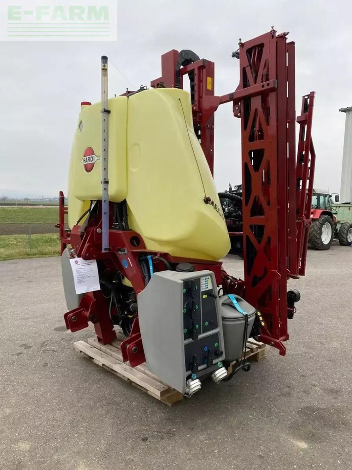 Hardi mega 1200 - Pulvérisateur traîné: photos 4 Hardi mega 1200 - Pulvérisateur traîné: photos 4