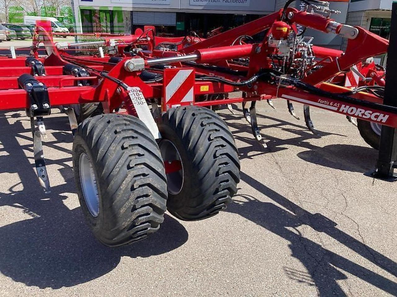Horsch fortis 6 as horsch grubber - Bineuse: photos 5 Horsch fortis 6 as horsch grubber - Bineuse: photos 5