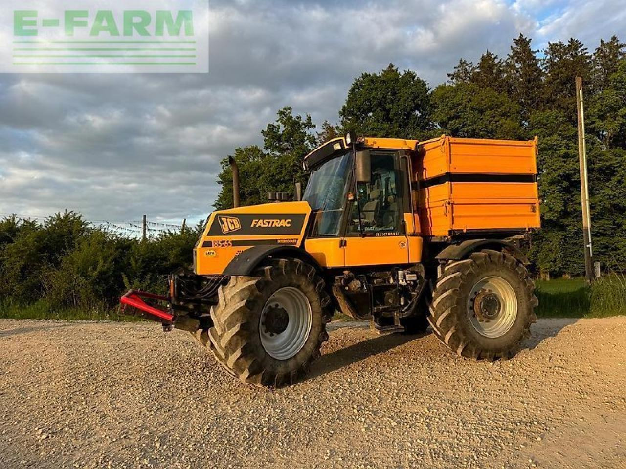 JCB fastrac 185 / 65 - Tracteur agricole: photos 1 JCB fastrac 185 / 65 - Tracteur agricole: photos 1