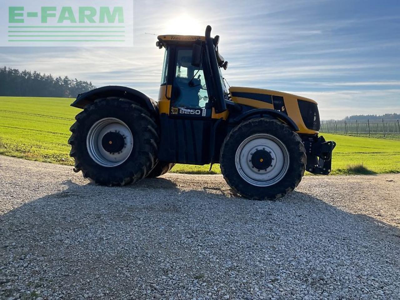JCB fastrac 8250 - Tracteur agricole: photos 4 JCB fastrac 8250 - Tracteur agricole: photos 4