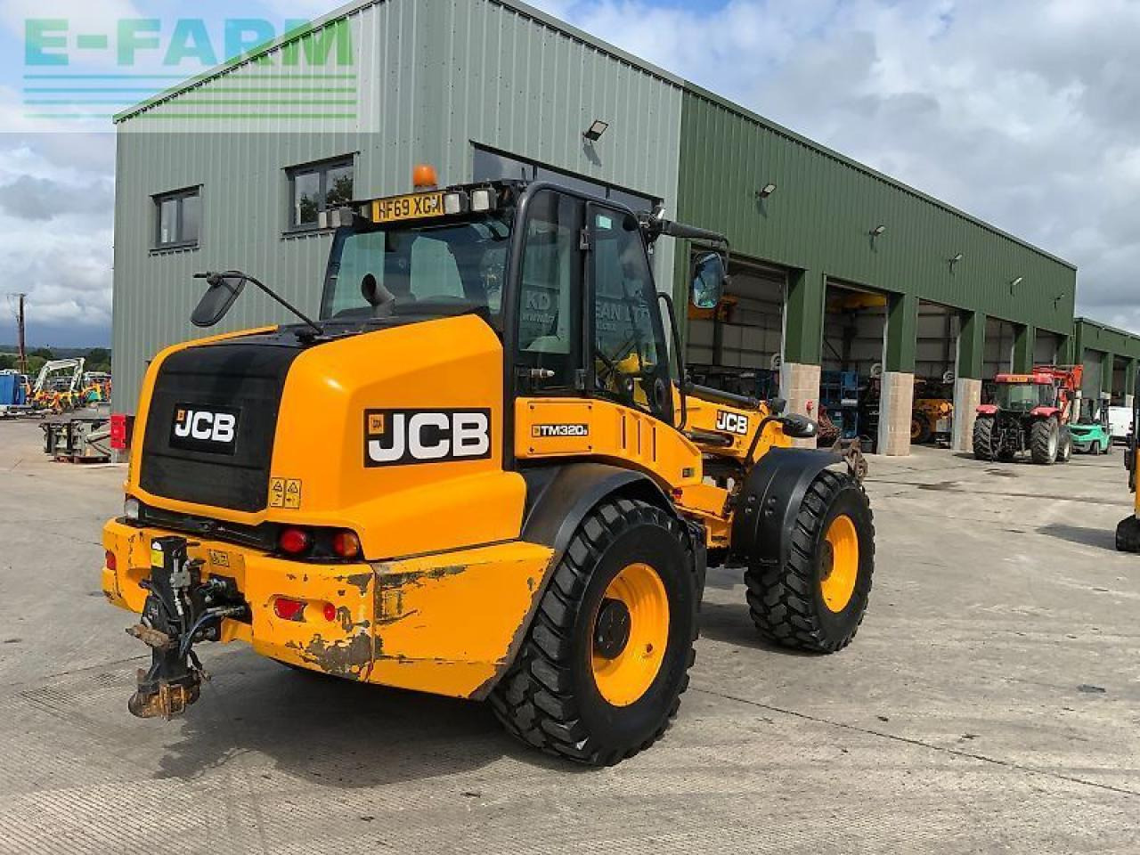JCB tm320s pivot steer telehandler (st23560) - Chargeuse sur pneus: photos 3 JCB tm320s pivot steer telehandler (st23560) - Chargeuse sur pneus: photos 3