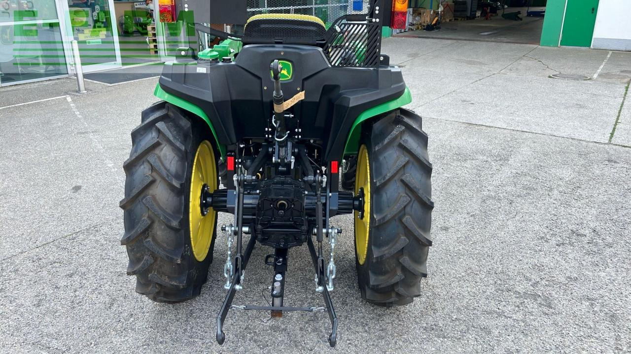 John Deere 3025E - Tracteur agricole: photos 5 John Deere 3025E - Tracteur agricole: photos 5