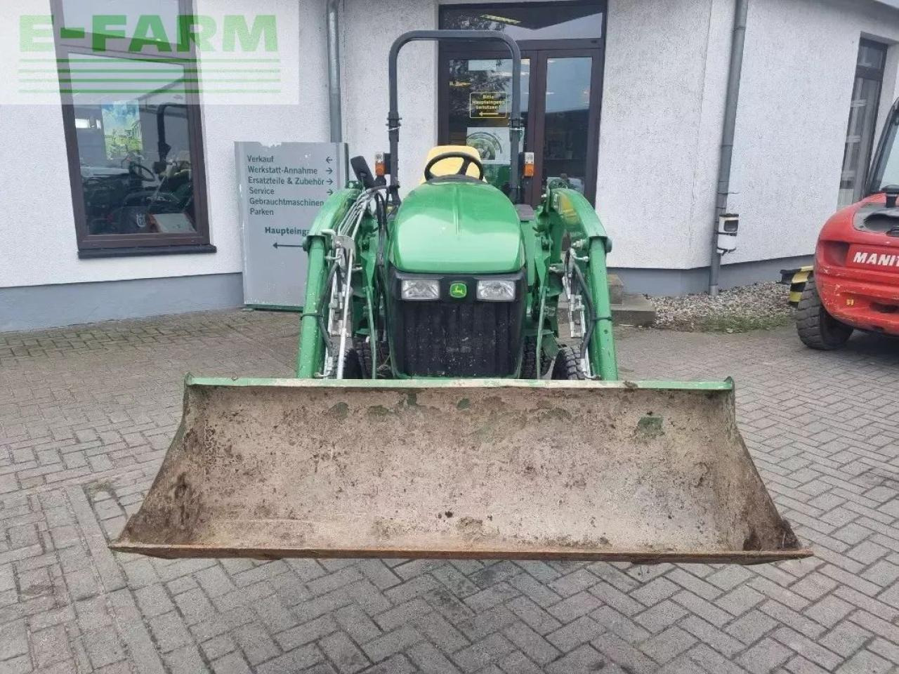 John Deere 3320 my11 - Tracteur agricole: photos 3 John Deere 3320 my11 - Tracteur agricole: photos 3