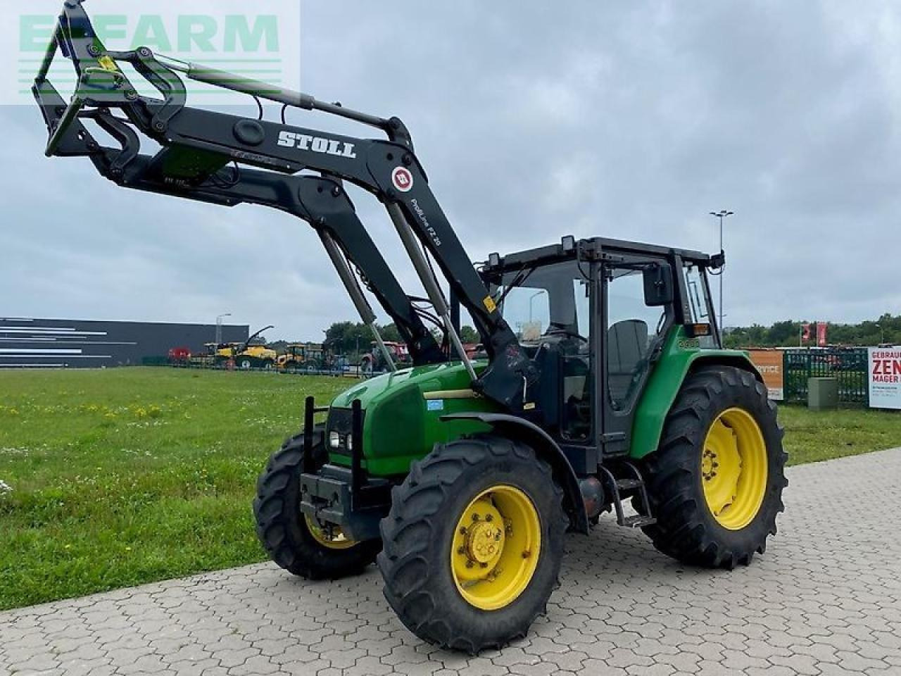 John Deere 3400x + stoll fz20 - Tracteur agricole: photos 1 John Deere 3400x + stoll fz20 - Tracteur agricole: photos 1