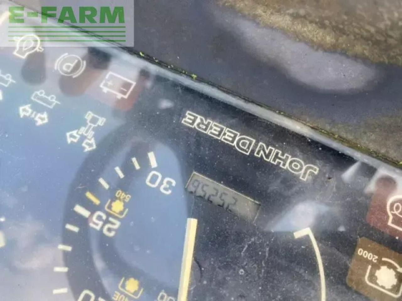 Tracteur agricole John Deere 4710: photos 7