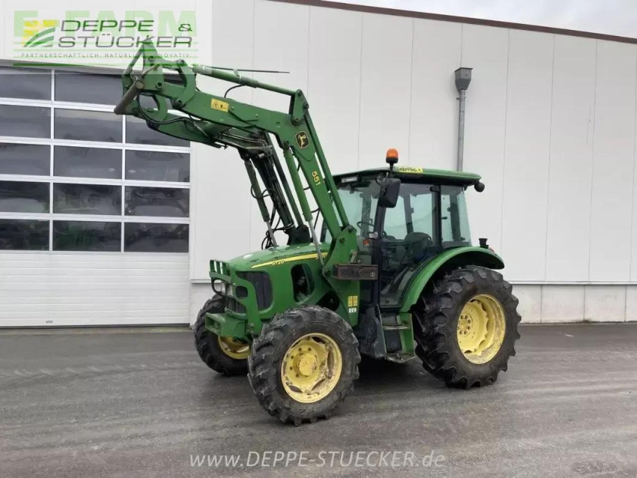 John Deere 5720 - Tracteur agricole: photos 1 John Deere 5720 - Tracteur agricole: photos 1