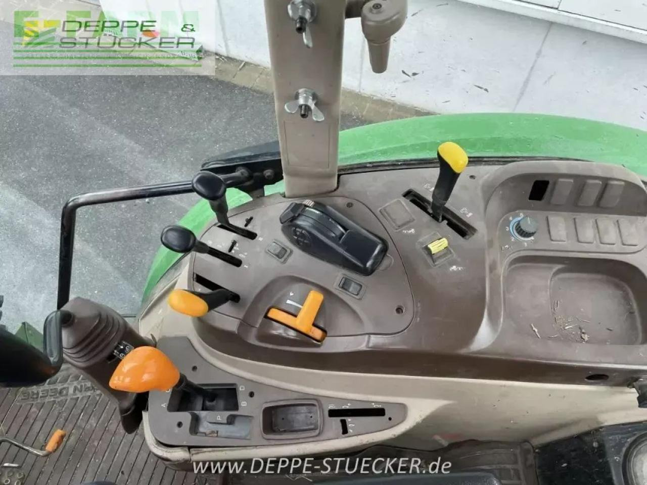 John Deere 5720 - Tracteur agricole: photos 5 John Deere 5720 - Tracteur agricole: photos 5