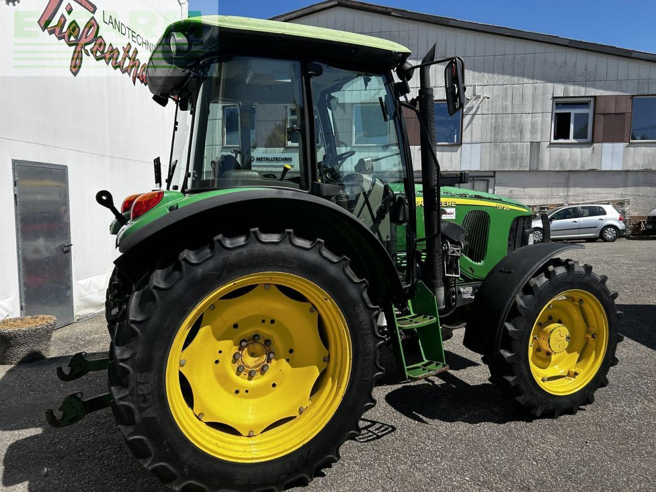 John Deere 5720 premium - Tracteur agricole: photos 5 John Deere 5720 premium - Tracteur agricole: photos 5