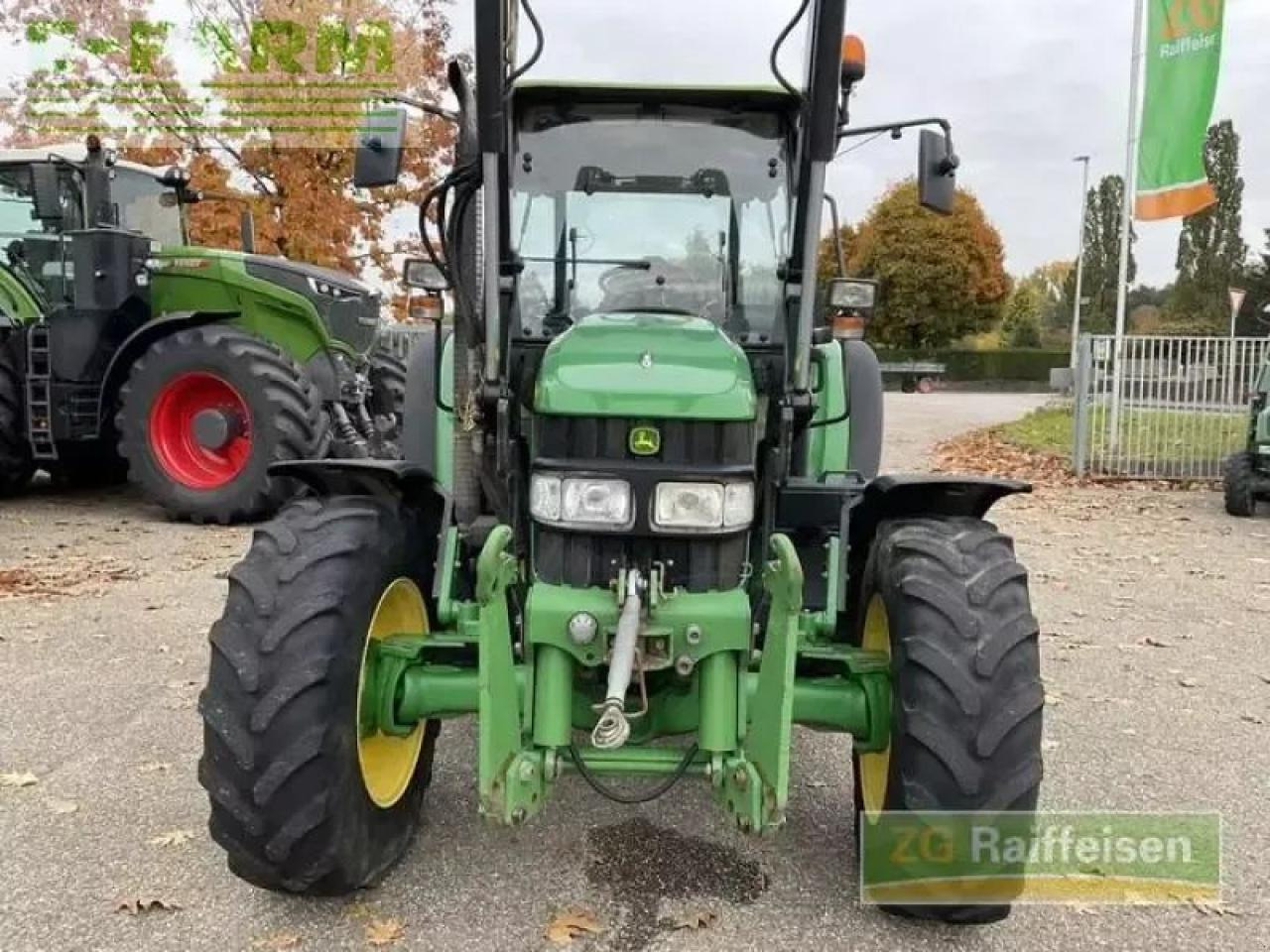 John Deere 5820 - Tracteur agricole: photos 1 John Deere 5820 - Tracteur agricole: photos 1