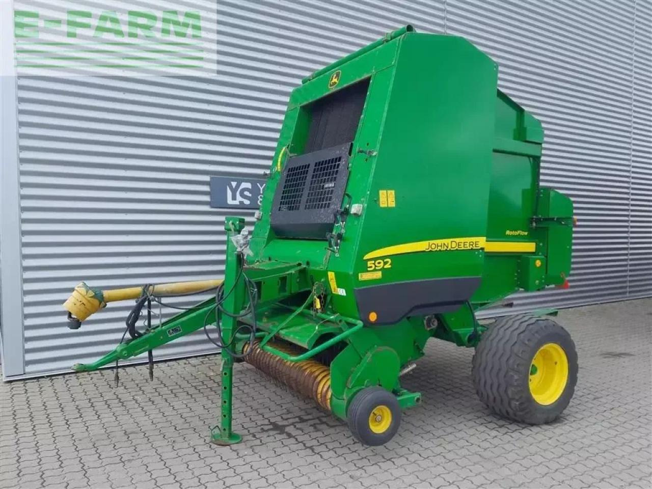 John Deere 592 - Presse à balles cubiques: photos 2 John Deere 592 - Presse à balles cubiques: photos 2