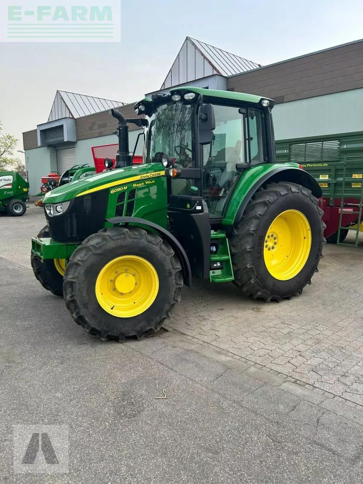 John Deere 6090m - Tracteur agricole: photos 3 John Deere 6090m - Tracteur agricole: photos 3