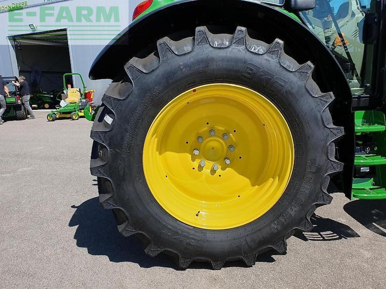 John Deere 6120m aq+ - Tracteur agricole: photos 4 John Deere 6120m aq+ - Tracteur agricole: photos 4