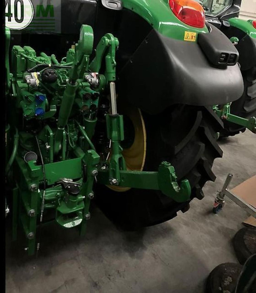 John Deere 6120m autopowr ivt 40 neu - Tracteur agricole: photos 3 John Deere 6120m autopowr ivt 40 neu - Tracteur agricole: photos 3