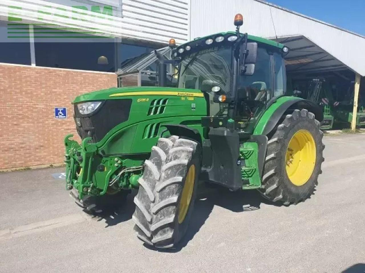 John Deere 6135r - Tracteur agricole: photos 1 John Deere 6135r - Tracteur agricole: photos 1