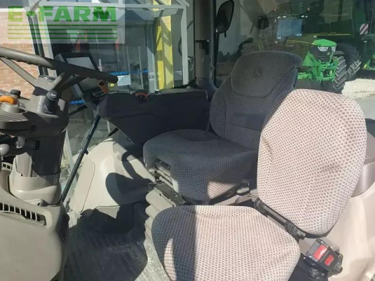 John Deere 6135r - Tracteur agricole: photos 5 John Deere 6135r - Tracteur agricole: photos 5