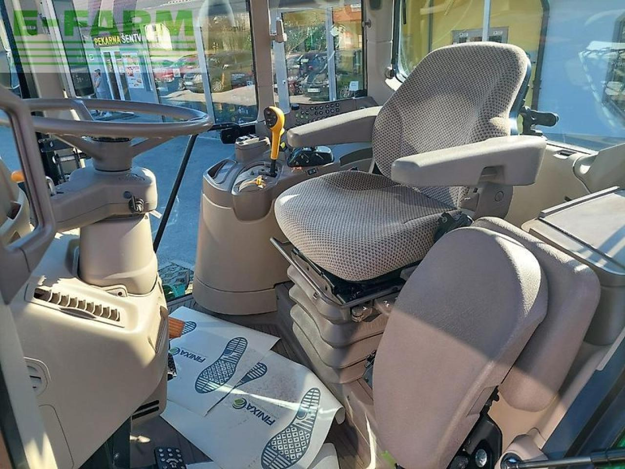 Tracteur agricole John Deere 6155m: photos 13