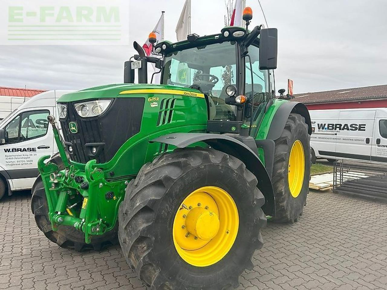 John Deere 6215r - Tracteur agricole: photos 1 John Deere 6215r - Tracteur agricole: photos 1