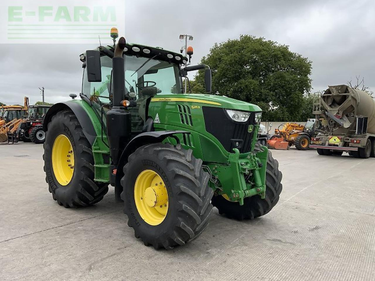 John Deere 6215r tractor (st23353) - Tracteur agricole: photos 2 John Deere 6215r tractor (st23353) - Tracteur agricole: photos 2