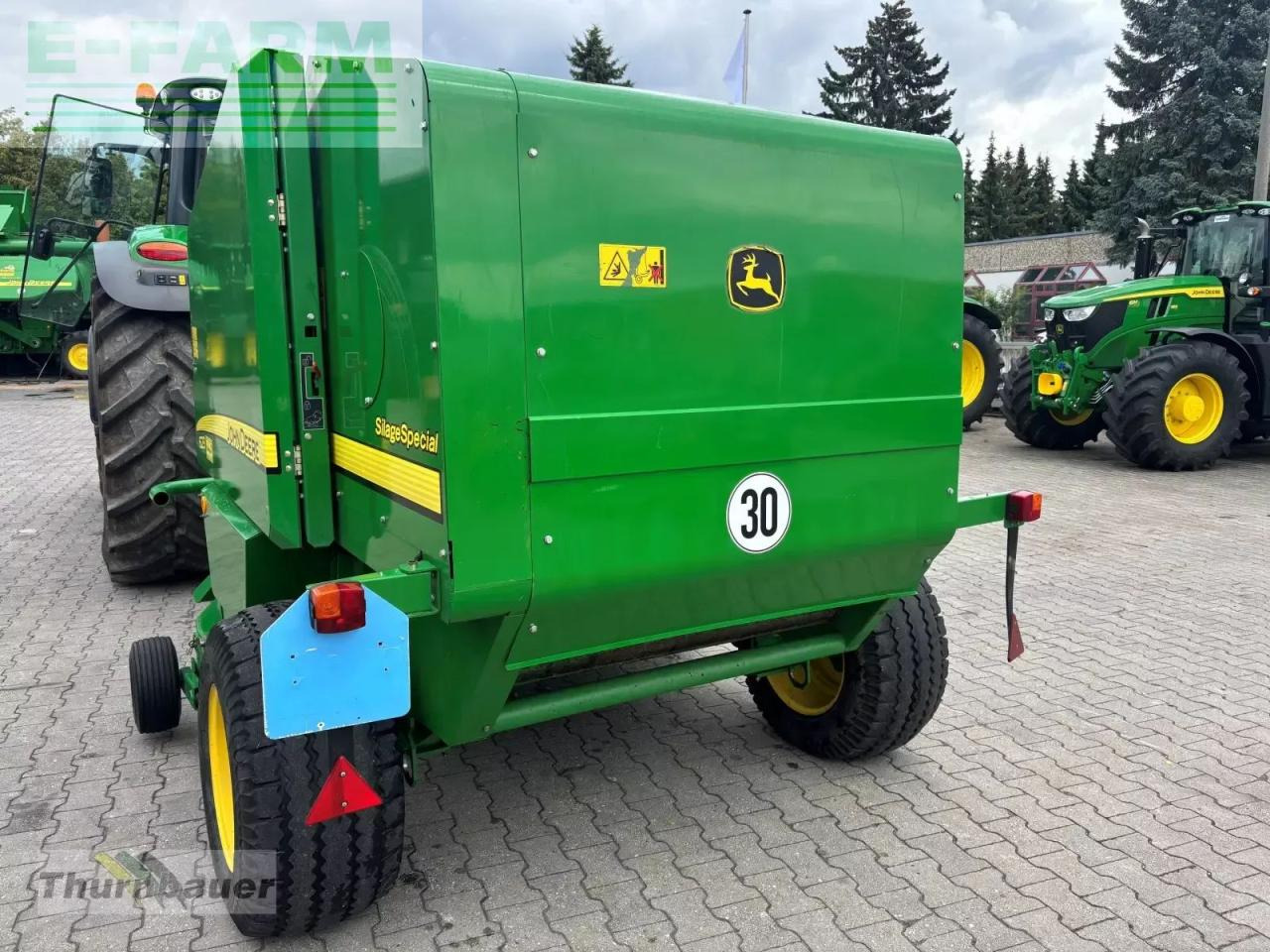 John Deere 623 - Presse à balles cubiques: photos 3 John Deere 623 - Presse à balles cubiques: photos 3