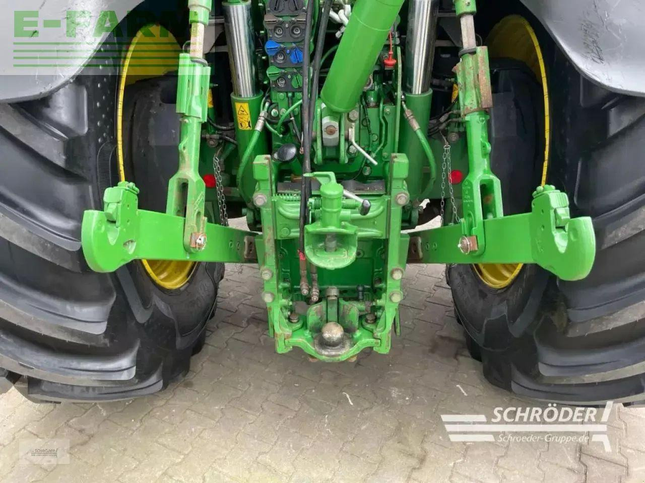 Tracteur agricole John Deere 6250 r: photos 18 Tracteur agricole John Deere 6250 r: photos 18