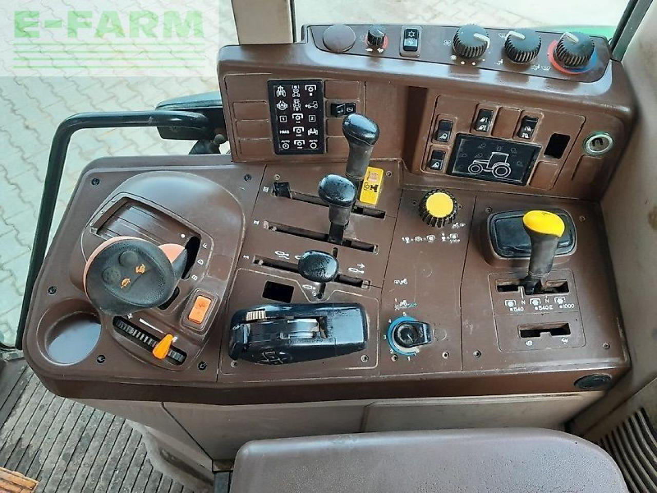 John Deere 6320 premium - Tracteur agricole: photos 2 John Deere 6320 premium - Tracteur agricole: photos 2