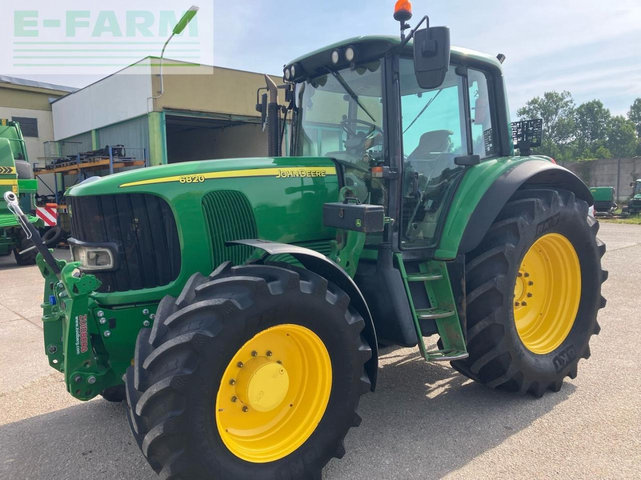John Deere 6820 Premium - Tracteur agricole: photos 1 John Deere 6820 Premium - Tracteur agricole: photos 1
