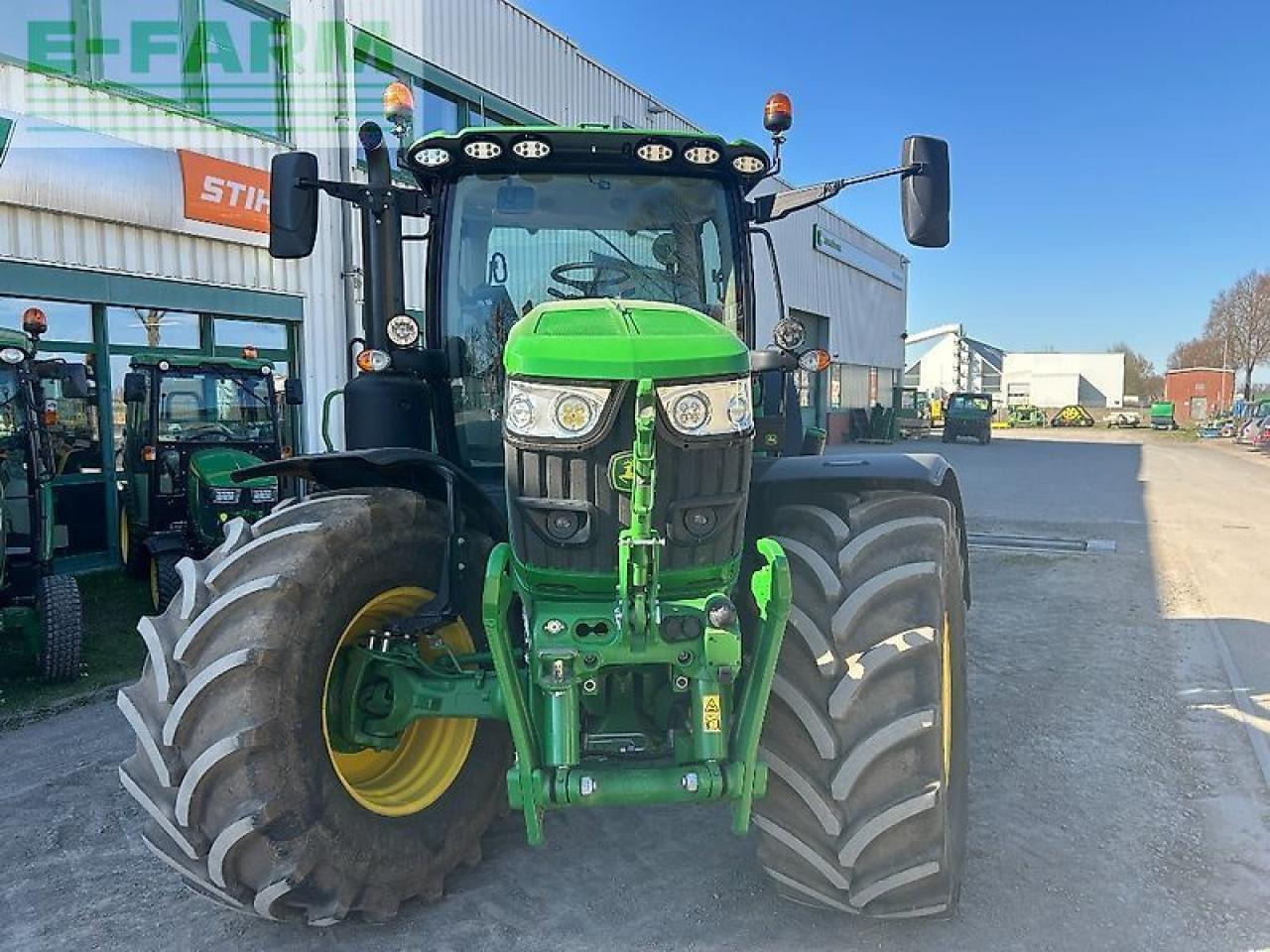 John Deere 6r185 inkl. powerguard bis 09/26 - Tracteur agricole: photos 2 John Deere 6r185 inkl. powerguard bis 09/26 - Tracteur agricole: photos 2