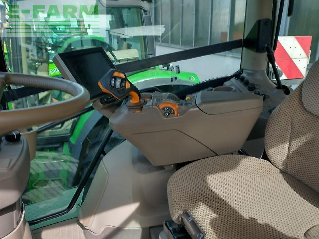 John Deere 6r230 - Tracteur agricole: photos 5 John Deere 6r230 - Tracteur agricole: photos 5