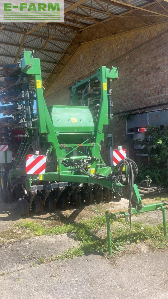 John Deere 750 A - Semoir monograine: photos 2 John Deere 750 A - Semoir monograine: photos 2