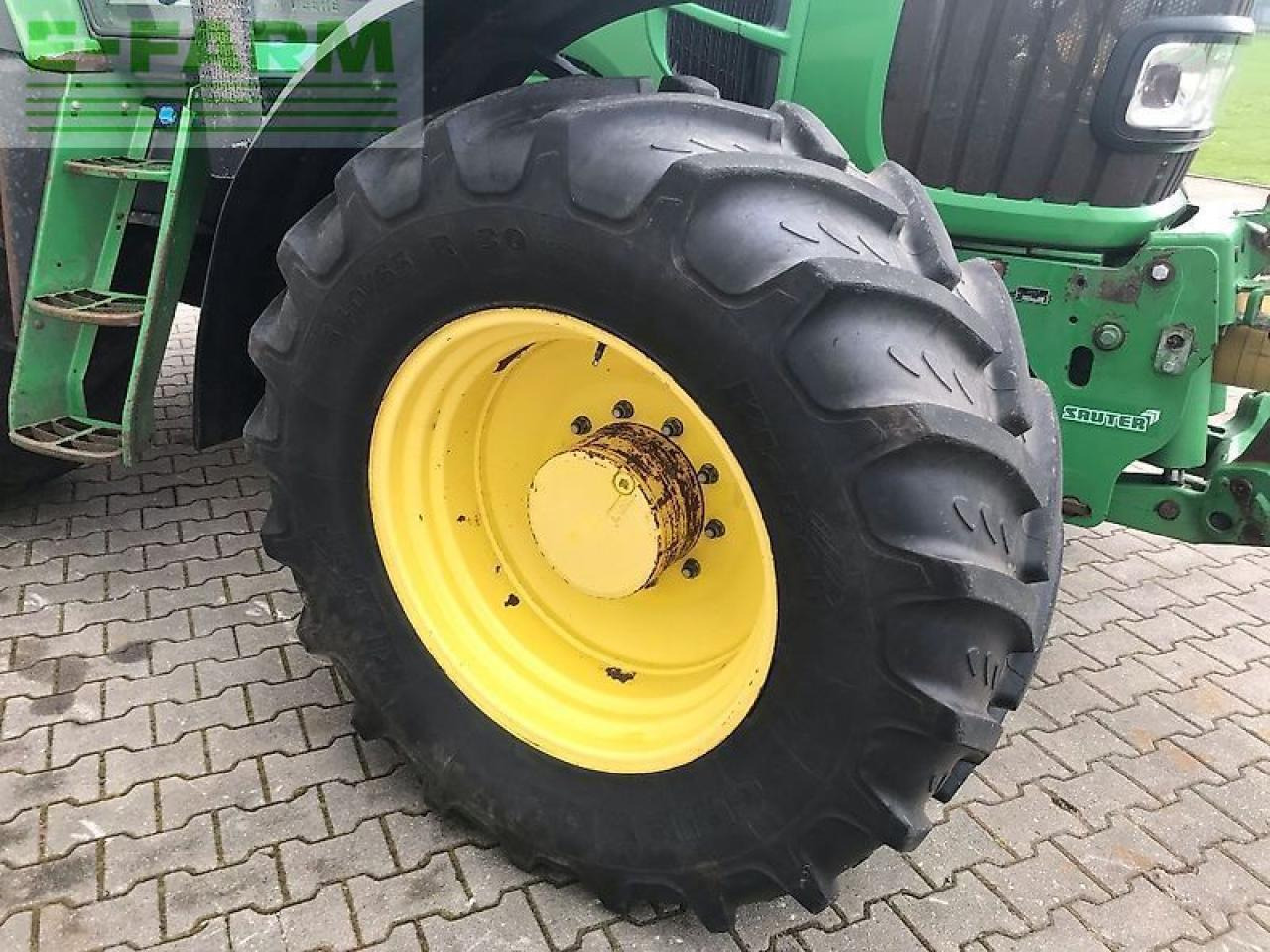 Tracteur agricole John Deere 7530: photos 8