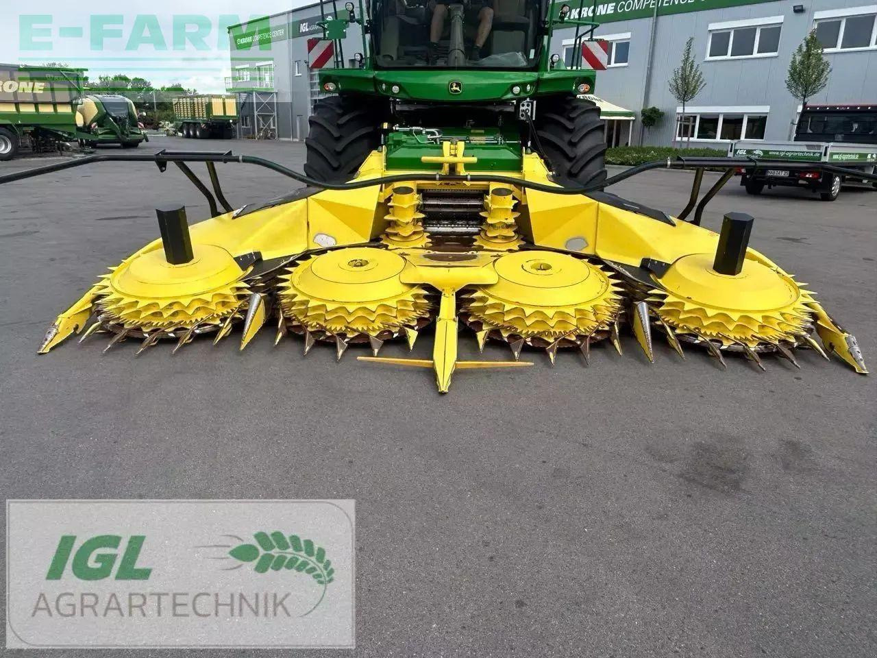 John Deere 8200 i - Ensileuse: photos 5 John Deere 8200 i - Ensileuse: photos 5