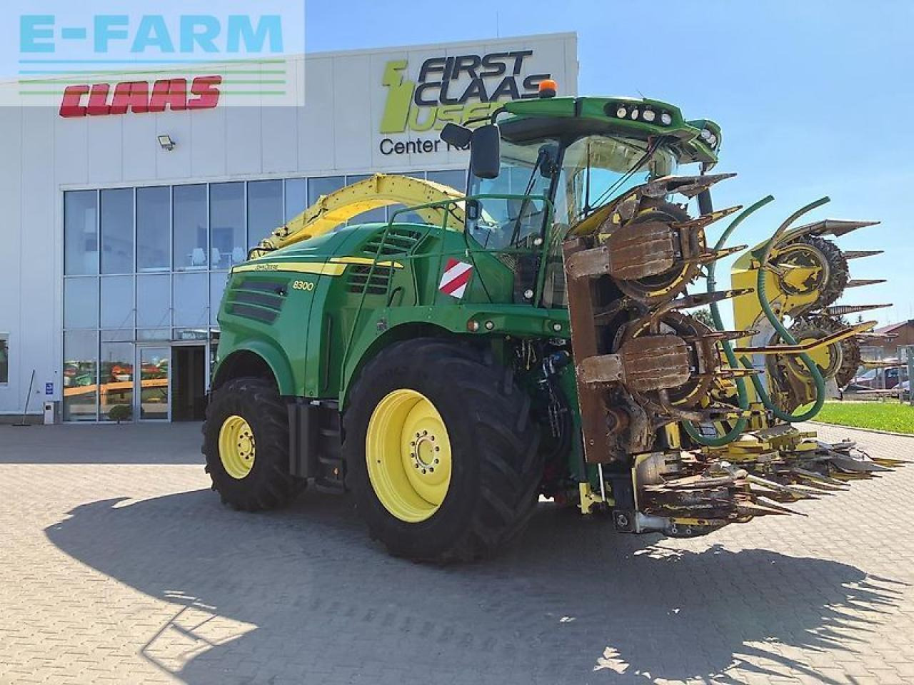 John Deere 8300 - Ensileuse: photos 1 John Deere 8300 - Ensileuse: photos 1