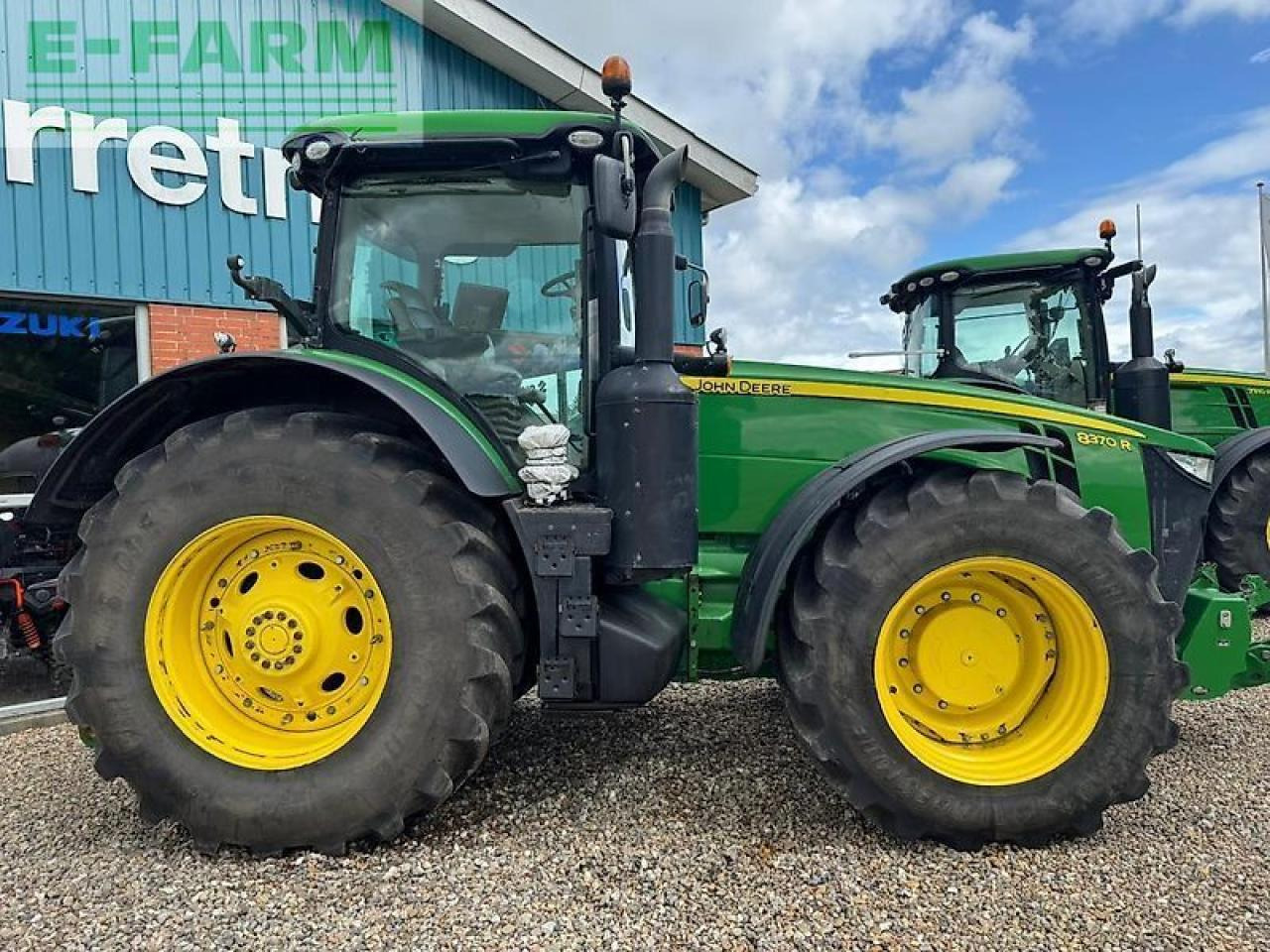 Tracteur agricole John Deere 8370r: photos 9