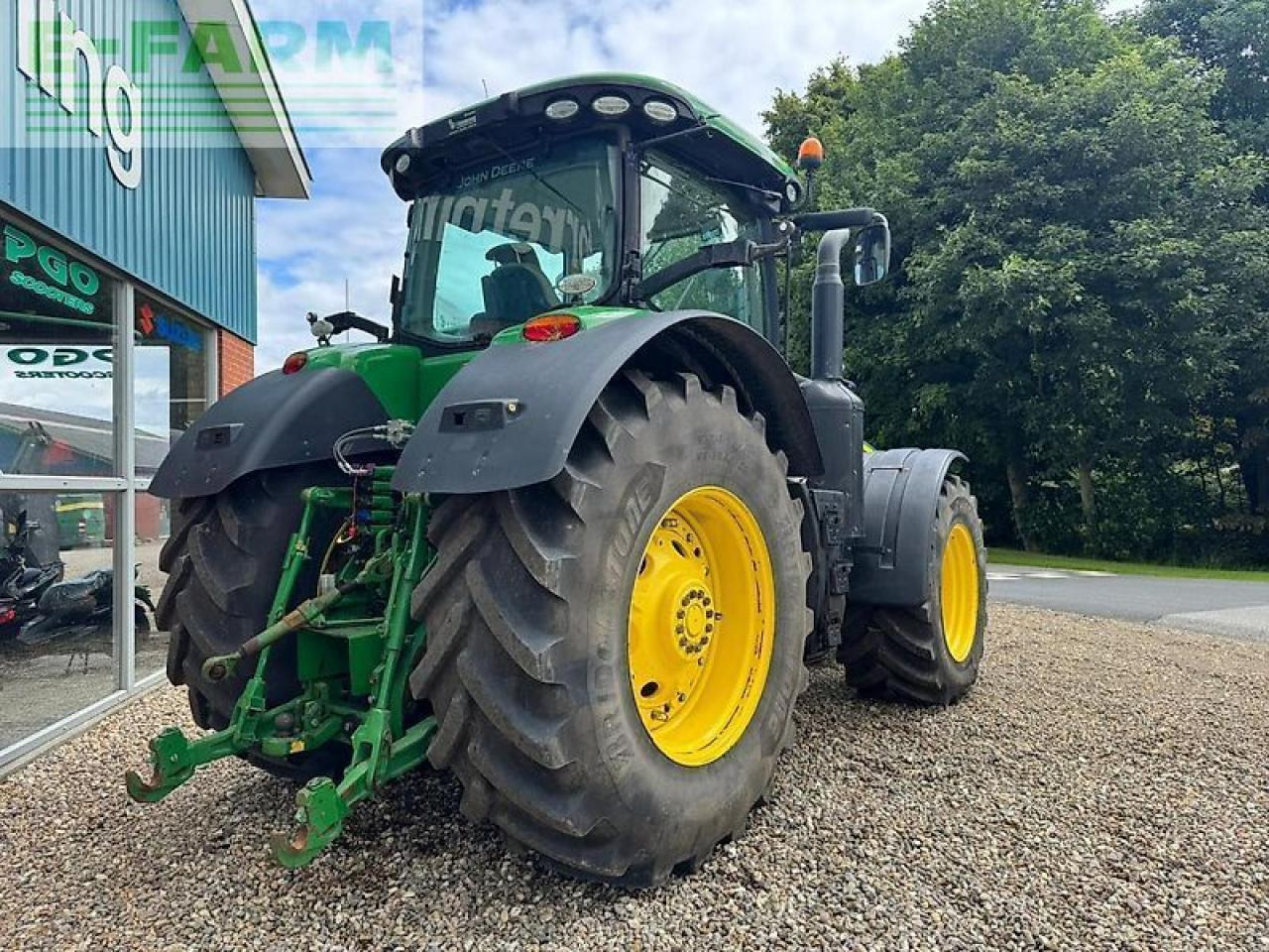 Tracteur agricole John Deere 8370r: photos 10