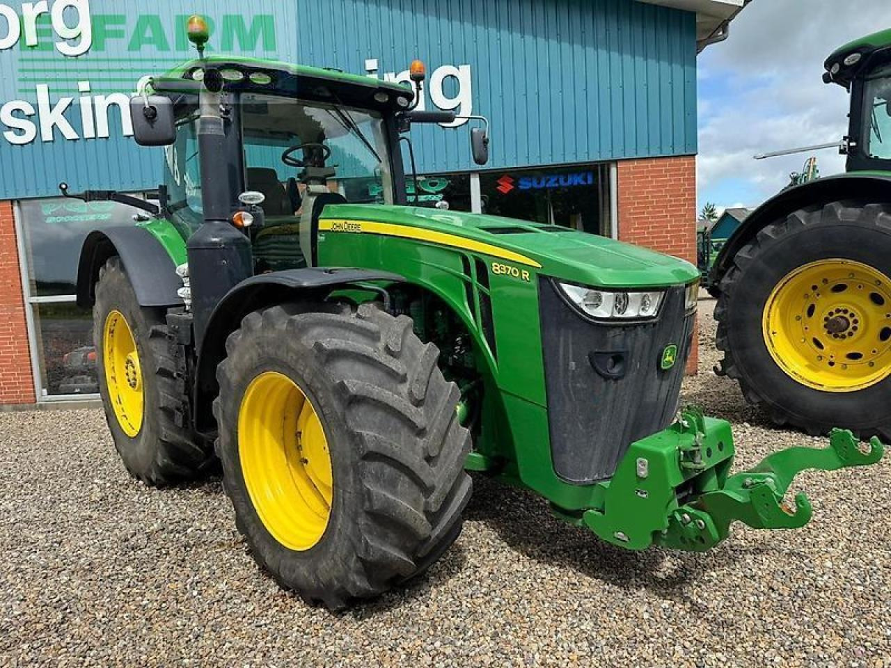 Tracteur agricole John Deere 8370r: photos 8