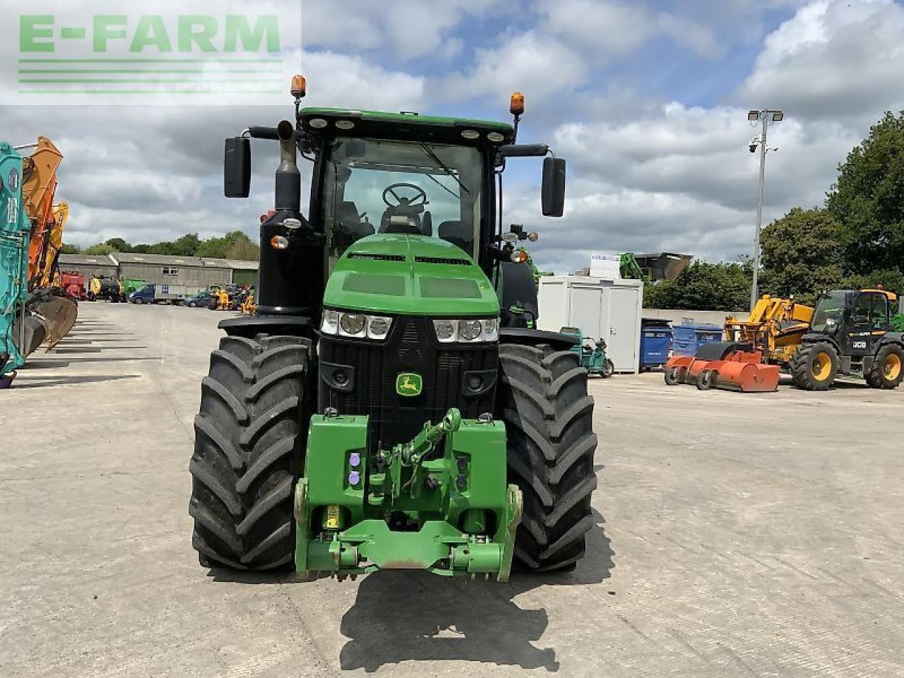 John Deere 8370r ultimate edition tractor (st23424) - Tracteur agricole: photos 3 John Deere 8370r ultimate edition tractor (st23424) - Tracteur agricole: photos 3
