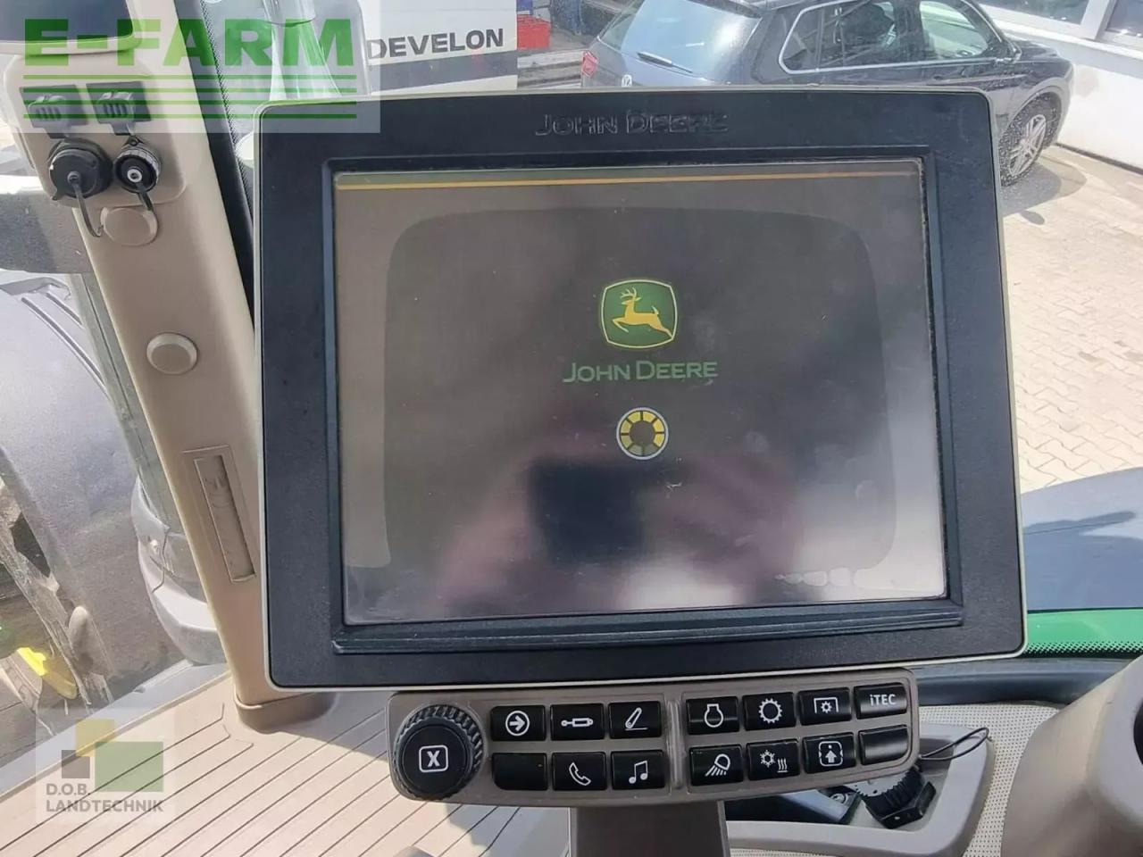Tracteur agricole John Deere 8400 r: photos 16