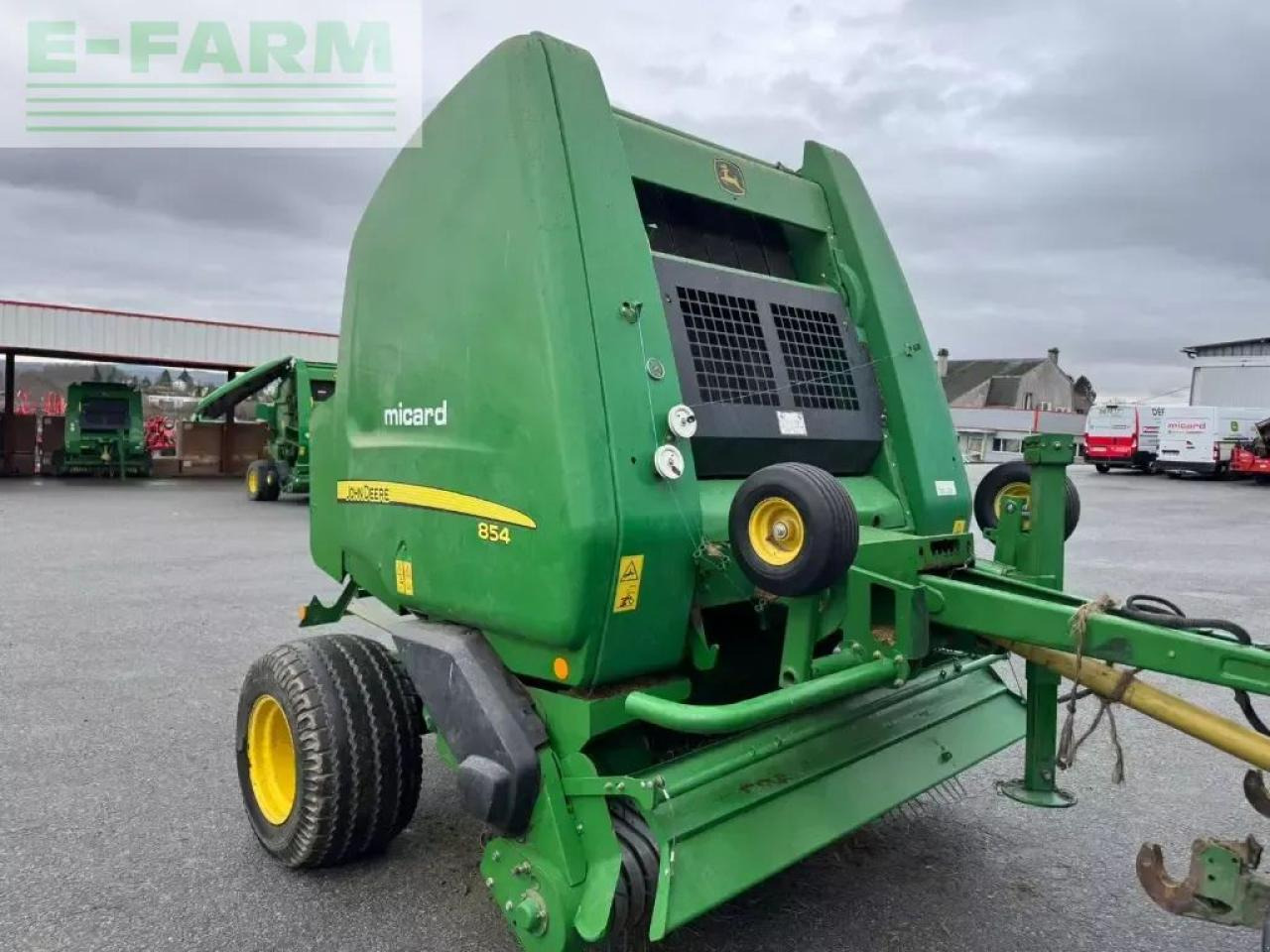 John Deere 854 destockage - Presse à balles cubiques: photos 2 John Deere 854 destockage - Presse à balles cubiques: photos 2