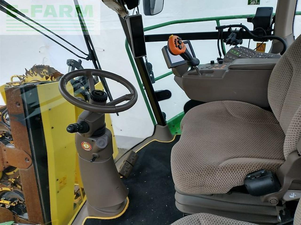 John Deere 8600 - Ensileuse: photos 4 John Deere 8600 - Ensileuse: photos 4