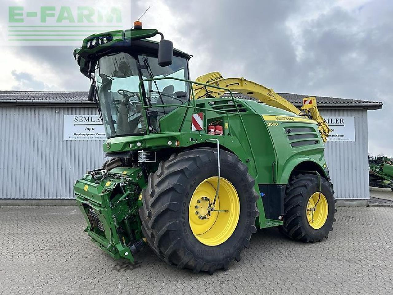 John Deere 8600i - Ensileuse: photos 1 John Deere 8600i - Ensileuse: photos 1