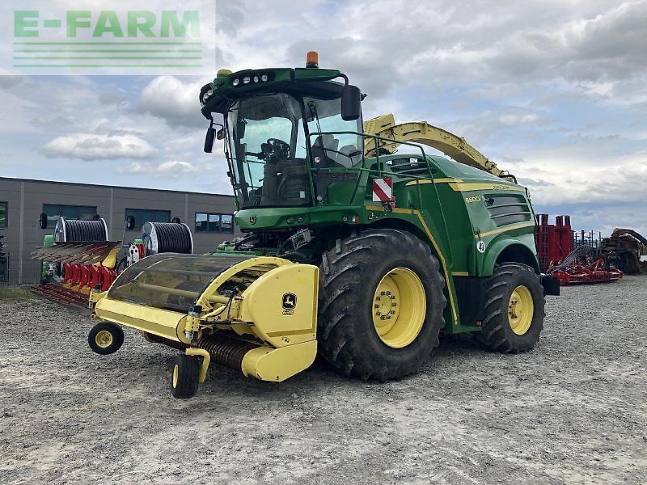 John Deere 8600i - Ensileuse: photos 1 John Deere 8600i - Ensileuse: photos 1