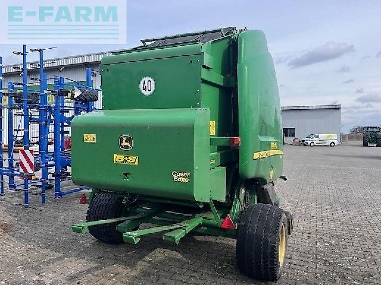 John Deere 864 - Presse à balles cubiques: photos 4 John Deere 864 - Presse à balles cubiques: photos 4