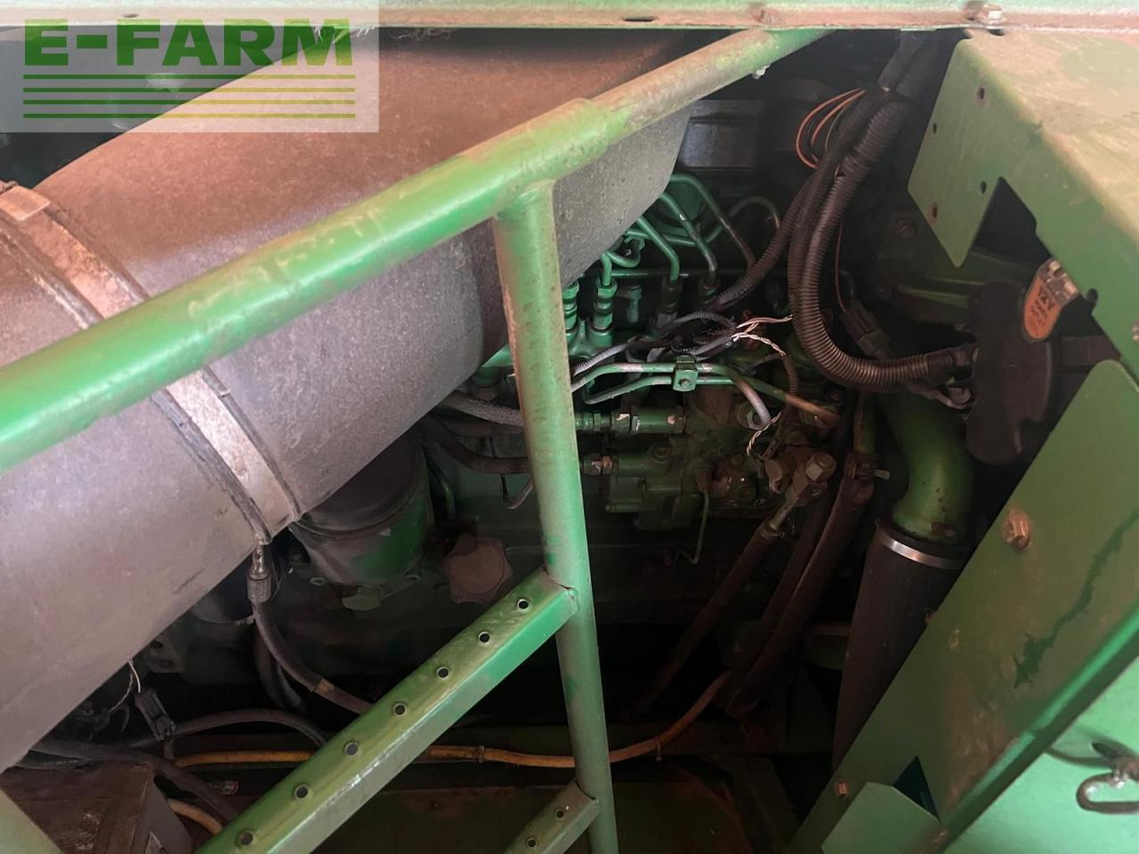 John Deere 9560 - Moissonneuse-batteuse: photos 4 John Deere 9560 - Moissonneuse-batteuse: photos 4