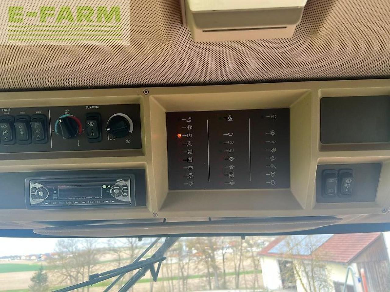 John Deere 9560 - Moissonneuse-batteuse: photos 3 John Deere 9560 - Moissonneuse-batteuse: photos 3