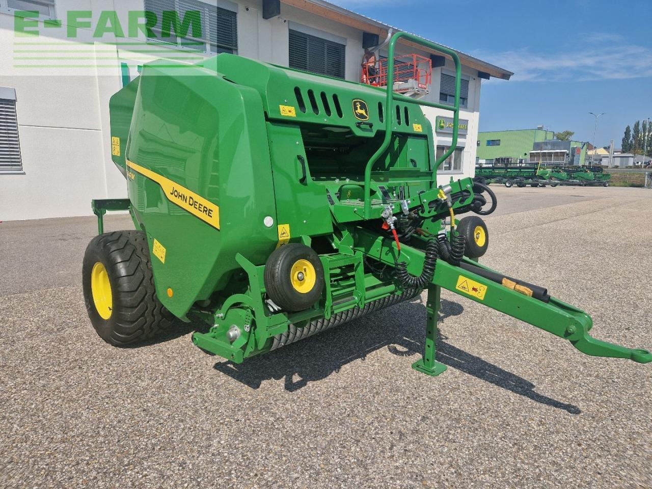 John Deere F441M - Presse à balles cubiques: photos 4 John Deere F441M - Presse à balles cubiques: photos 4