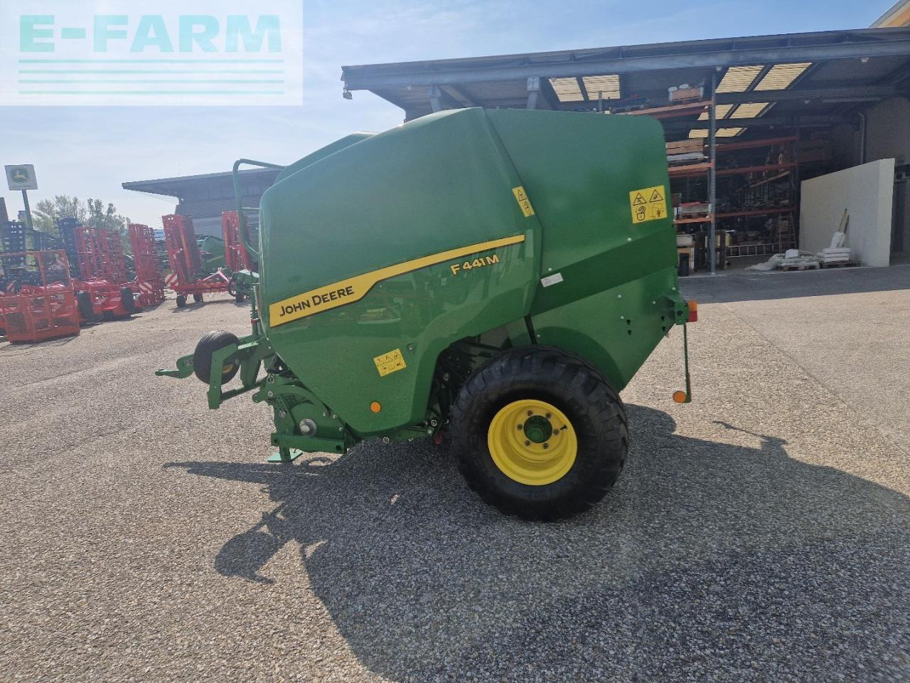 John Deere F441M - Presse à balles cubiques: photos 2 John Deere F441M - Presse à balles cubiques: photos 2