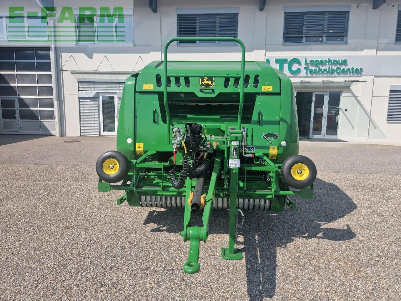 John Deere F441M - Presse à balles cubiques: photos 3 John Deere F441M - Presse à balles cubiques: photos 3
