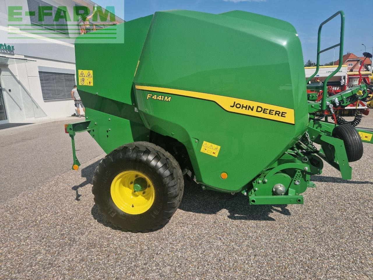 John Deere F441M - Presse à balles cubiques: photos 5 John Deere F441M - Presse à balles cubiques: photos 5
